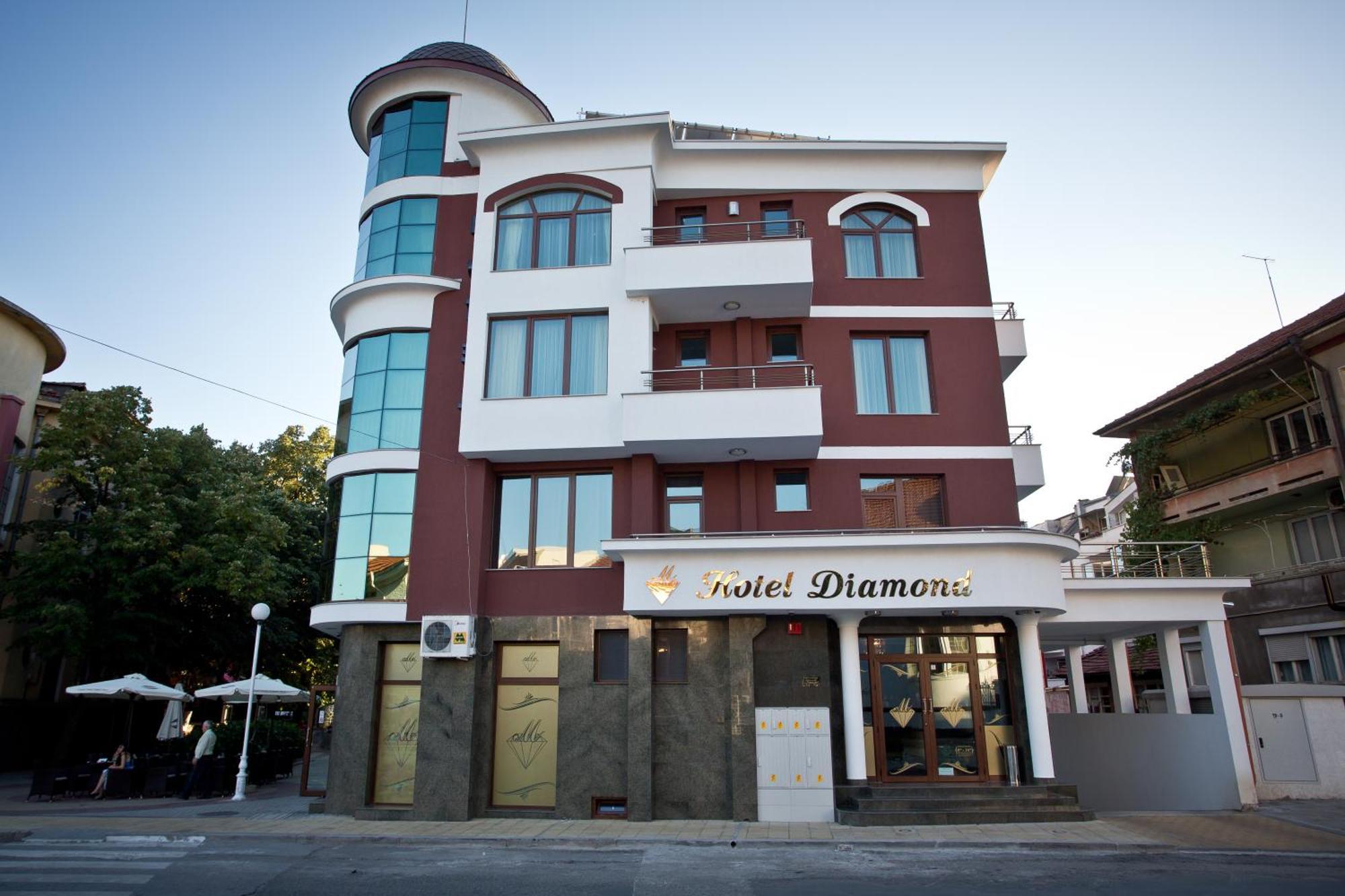 Hotel Diamond Kazanlŭk Exterior foto