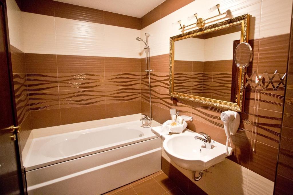 Hotel Diamond Kazanlŭk Cameră foto