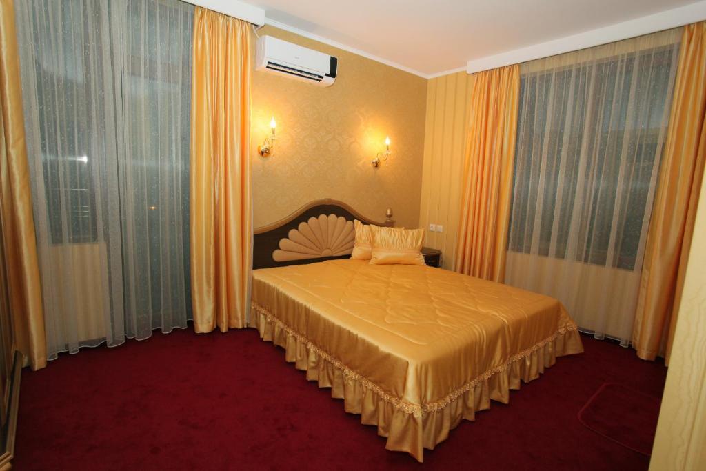 Hotel Diamond Kazanlŭk Cameră foto