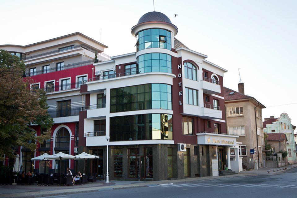 Hotel Diamond Kazanlŭk Exterior foto